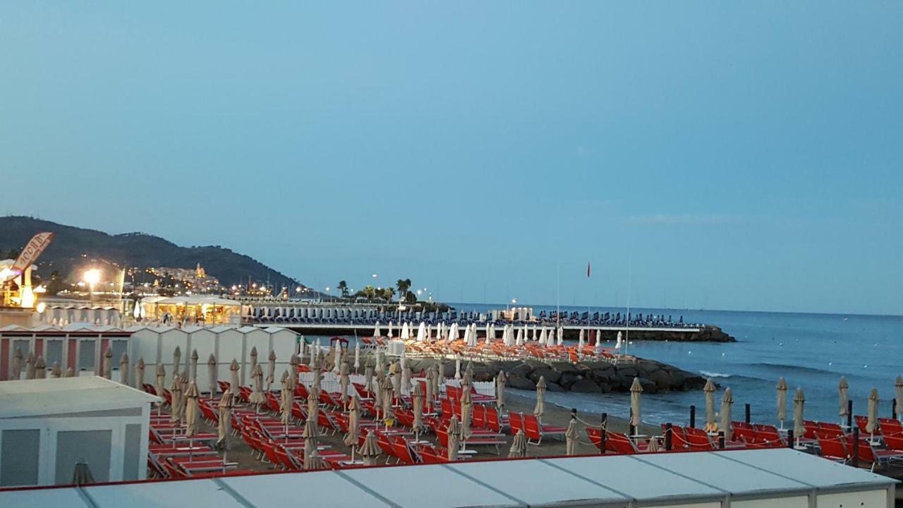 Villa Jone 디아노마리나 외부 사진